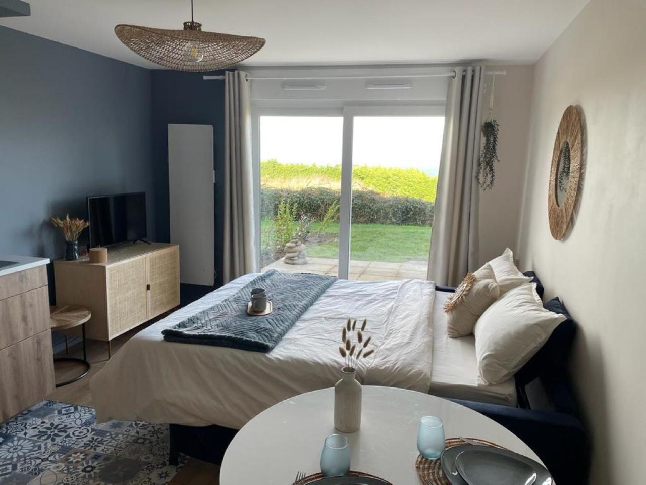 Bienvenue Au Studio L'Escale Bleue Avec Vue Mer Et Sur Le Cap Frehel Saint-Cast-le-Guildo Exteriör bild