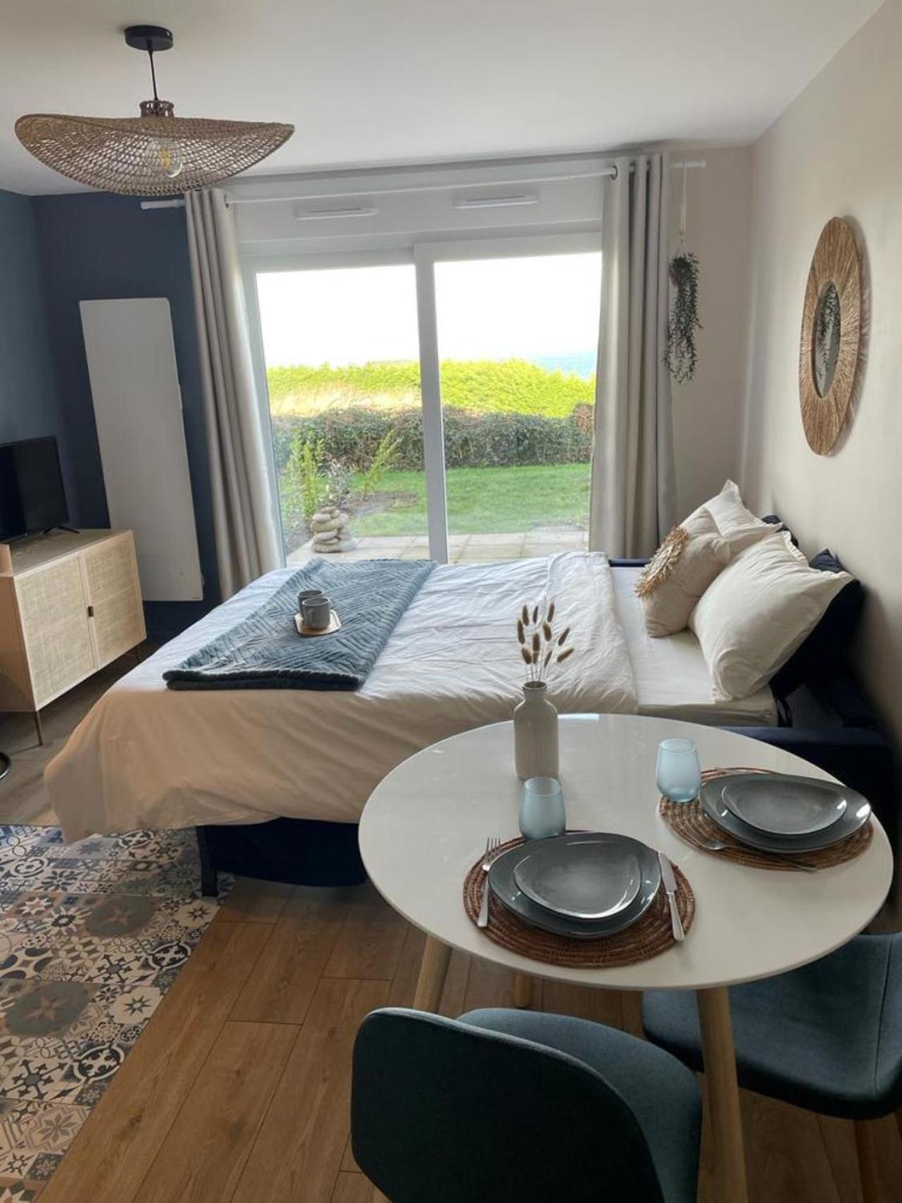 Bienvenue Au Studio L'Escale Bleue Avec Vue Mer Et Sur Le Cap Frehel Saint-Cast-le-Guildo Exteriör bild